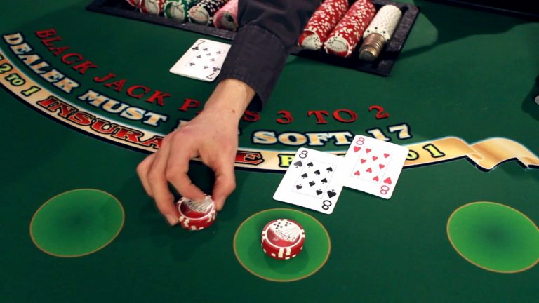 How to select the world famous poker site?