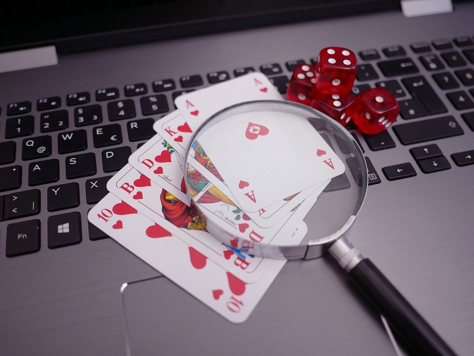 Indonesian people can go to sites to play poker